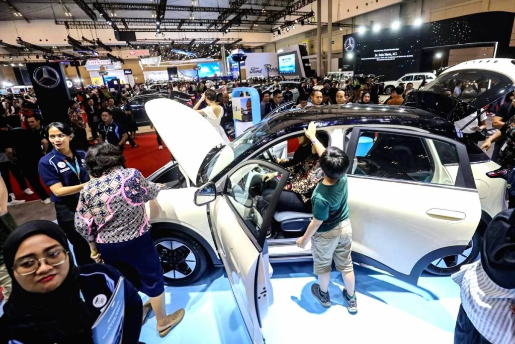 https://portal-indonesia.com/analisis-pasar-otomotif-global-tren-tantangan-dan-peluang-di-2025/